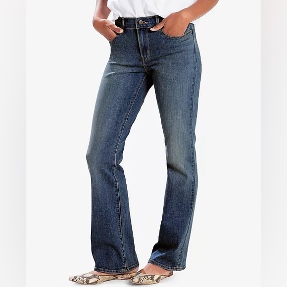 Levis Classic Bootcut Jeans - Picture 1 of 14